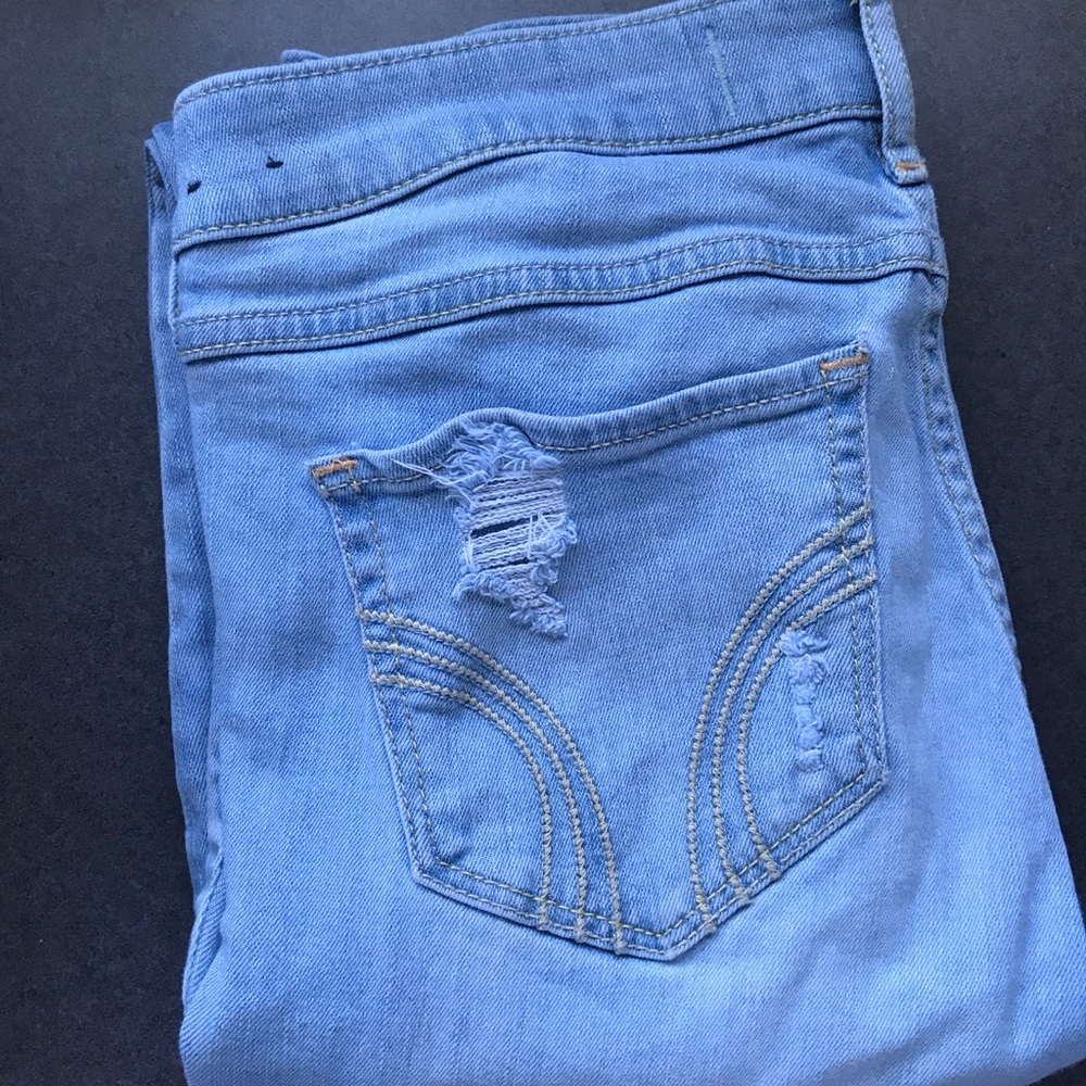 Ripped skinny jeans
